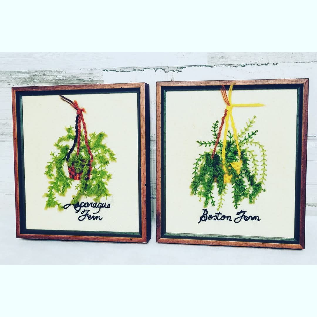 Handmade yarn picture set