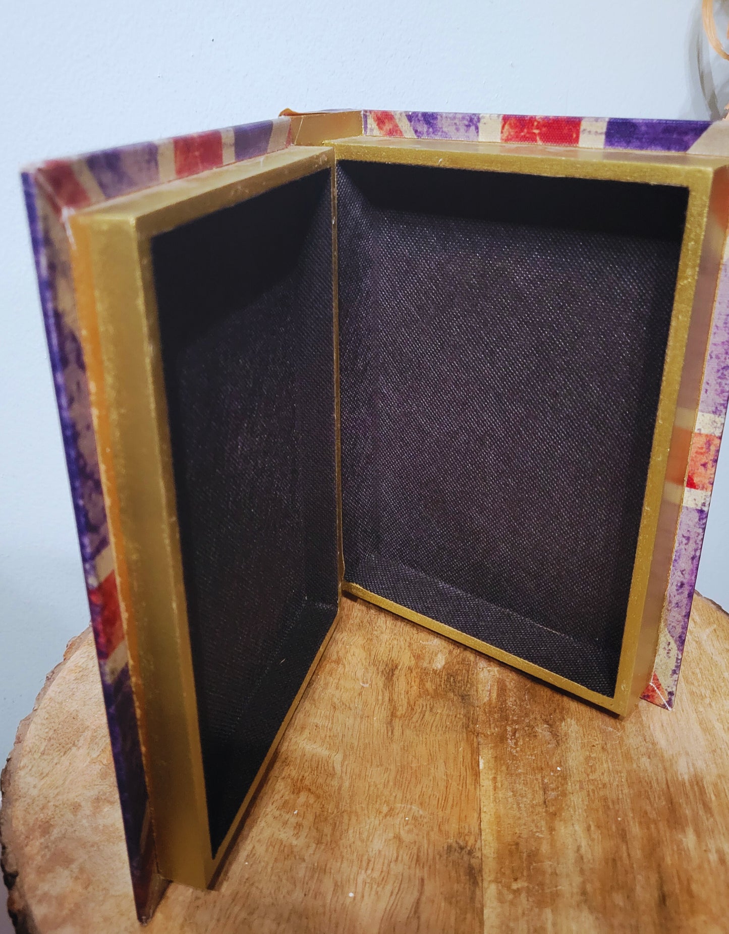 Book storage box