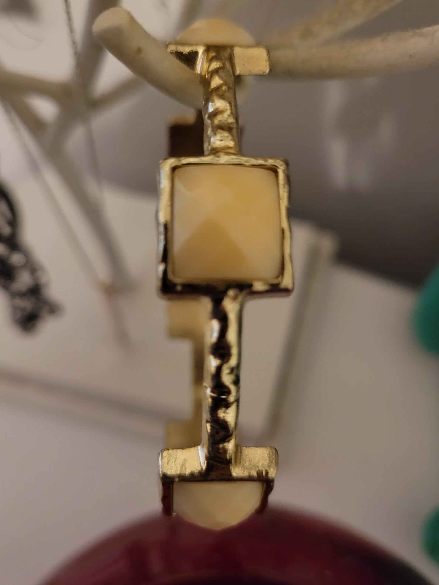 Bangle bracelet
