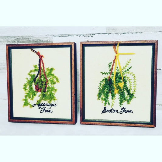 Handmade yarn picture set