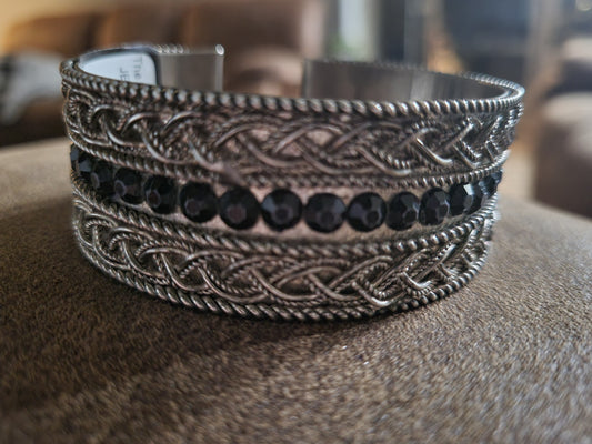 Bangle bracelet